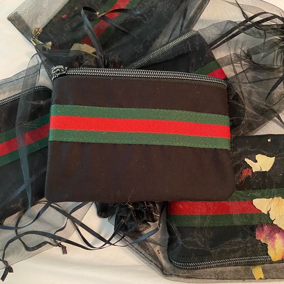 Pouch - Picture 1 of 4